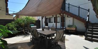 Charming Bluff Heights 1 bed room Gallery 19