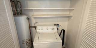 Charming 2 Bed Home Near Central Park Gallery 17