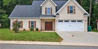 ****** $200 OFF FIRST FULL MONTH OF RENT!! ****** Gallery 1