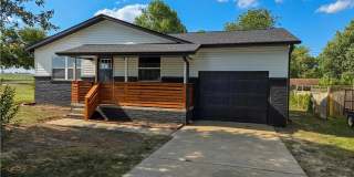 Completely Remodeled 3-Bedroom, 1.5-Bathroom Fayetteville Home with 1x Car Garage and Fully Fenced-in Backyard! Completely Remodeled 3-Bedroom, 1.5-Bathroom Fayetteville Home with 1x Car Garage and Fully Fenced-in Backyard! Gallery 1