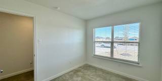 905 Cherry Laurel Gallery 8