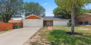 5815 Freemans Farm St Gallery 2