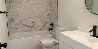New Listing-Super cute newly renovated 3 BDRM Gallery 5