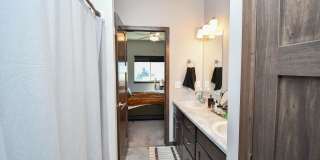 Stylish Townhome in Harrisburg School District – Open Floor Plan & Loft! Gallery 21