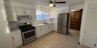 859 Edgewood Avenue unit: 1St Floor Apartment Gallery 1