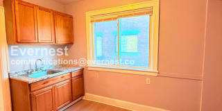 2302 Hazelwood Street Gallery 4