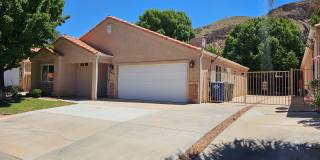 Small Pet Friendly 3 Bedroom Home Gallery 7