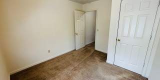 4 Bedroom 3.5 Bath Townhouse Gallery 18
