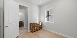 4 Bedroom Home with Gorgeous Views Gallery 19