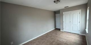 604 E Schunior Street Gallery 5