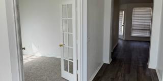 Very nice 3 bed + office, in Berkley Addition in west Norman! Gallery 9