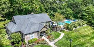 Lake Forest Apartments Gallery 10