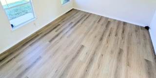 Room in 3 Bedroom Home at Phillips St Gallery 38