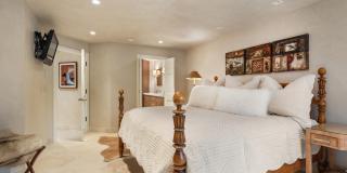 1439 Crystal Lake Road Gallery 30