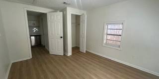 1021 Woodstock Avenue Gallery 11