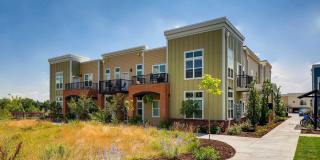 Violet on Broadway Apartment Homes Gallery 6