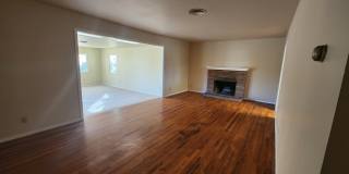 1639 Debra Lane Gallery 1