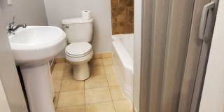 177 W Parmenter St Gallery 7