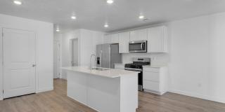 A Lovely 3 Bedroom Townhome designed for Elevated Living! Gallery 1