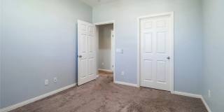 6746 N Glasner Gallery 21