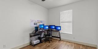 12370 W University Blvd Gallery 33