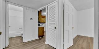 521 16th Street Southwest Gallery 17