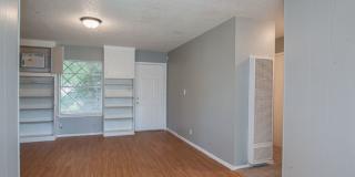 Cozy Remodeled House Near Downtown Gallery 13