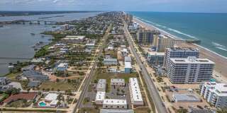 Curran Shores North Gallery 1