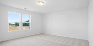 Room in 4 Bedroom Home at Starmoss Ln Gallery 1