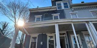 LARGE! NEWLY REMODELED 4 BEDROOM HOME 4 A STEAL!!! LARGE! NEWLY REMODELED 4 BEDROOM HOME 4 A STEAL!!! Gallery 1
