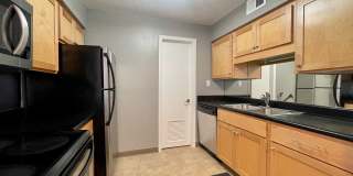 Charming Condo for Rent Gallery 9