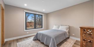 148 Oak Street Gallery 25