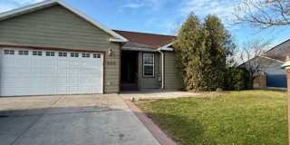Beautiful 3 Bedroom 2 Bathroom House  **2 Weeks Free Rent** Gallery 1