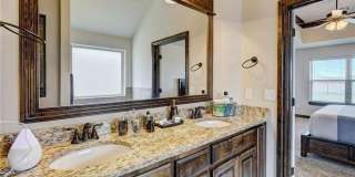 $500 Off First Month's Rent!!! St James Park Home in Norman - Community Pool!  Available in Now! Gallery 19