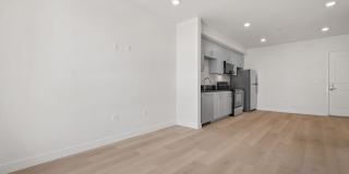 The Rosenell Gallery 190
