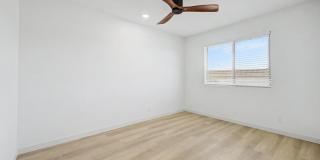 Fully Remodeled South Tempe 3BR Townhome w/ Private Yard, W/D & Parking Gallery 13