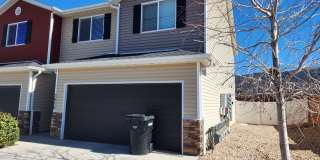Charming Townhome Gallery 1