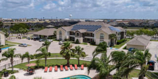 Pavilions at Northshore Gallery 10