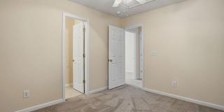 Beautiful  3 bedroom Townhome Living in Apex, NC Gallery 22