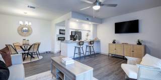 L Estancia Apartments Gallery 5