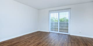 Chase Cove Apartments Gallery 94