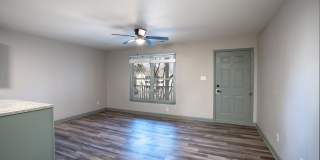 Camden Pointe Apartments Gallery 1