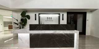 555 S Barrington Ave Gallery 17