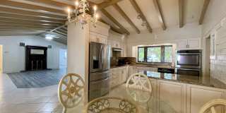 2725 NE 27th Court Gallery 11