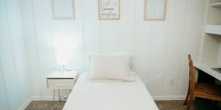 501 Hayes St. Gallery 17