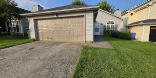 2592 Woodhill Drive Gallery 1