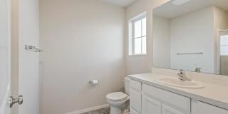 2 Story Townhouse with Central AC Gallery 1
