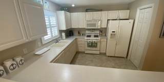 Beautiful Fully Furnished, SEASONAL RENTAL, Courtyard Villa In the Cottages at Summerchase Gallery 4