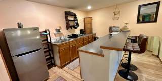 Spacious Garden-level Condo with Kitchenette in North Boulder Gallery 8