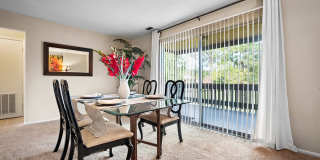 Woodlake Park Apartments Gallery 16